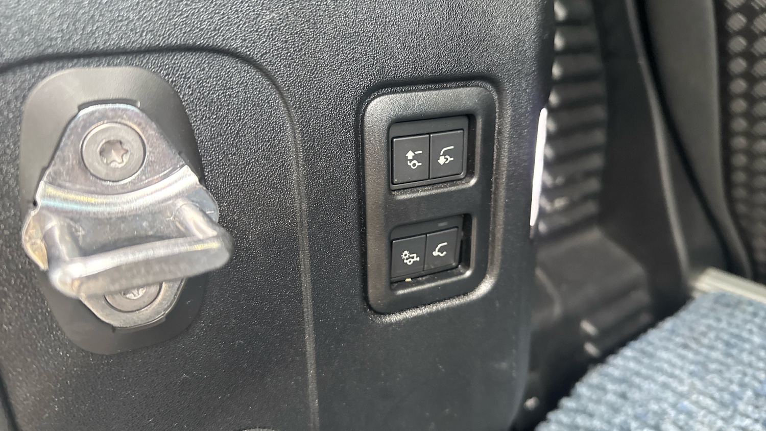 Used Land Rover Defender 2023 for sale - 77258708: Photo 29