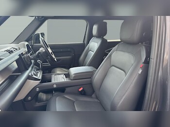 Used Land Rover Defender 2023 for sale - 77258708: Photo