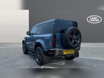 Used Land Rover Defender 2022 for sale - 76393408: Photo