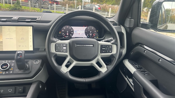 Used Land Rover Defender 2024 for sale - 76196369: Photo 15