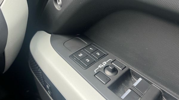 Used Land Rover Defender 2024 for sale - 76196369: Photo 21