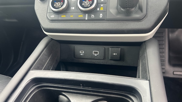 Used Land Rover Defender 2024 for sale - 76196369: Photo 27