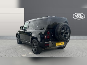 Used Land Rover Defender 2024 for sale - 76196369: Photo 2
