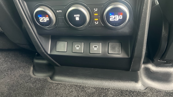 Used Land Rover Defender 2024 for sale - 76196369: Photo 48