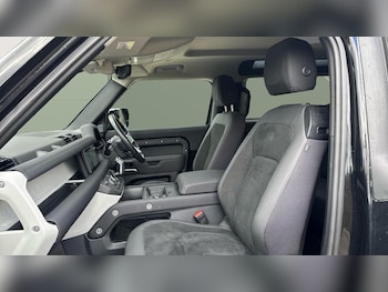 Used Land Rover Defender 2021 for sale - 78226742: Photo