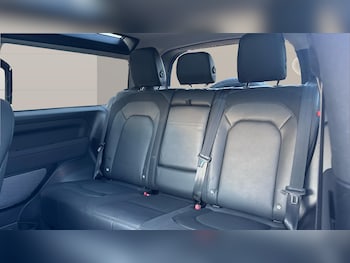 Used Land Rover Defender 2022 for sale - 77836768: Photo