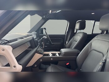 Used Land Rover Defender 2025 for sale - 78352404: Photo