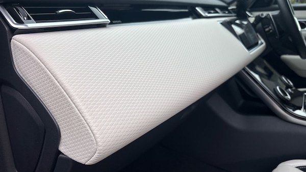 Used Land Rover Range Rover Velar 2022 for sale - 76161821: Photo 51