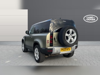Used Land Rover Defender 2023 for sale - 77005778: Photo