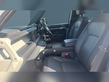 Used Land Rover Defender 2021 for sale - 75567873: Photo