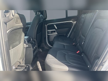 Used Land Rover Defender 2021 for sale - 75567873: Photo
