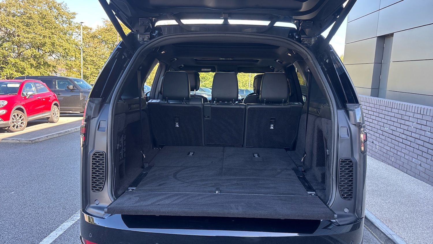 Used Land Rover Discovery 2021 for sale - 76045365: Photo 10