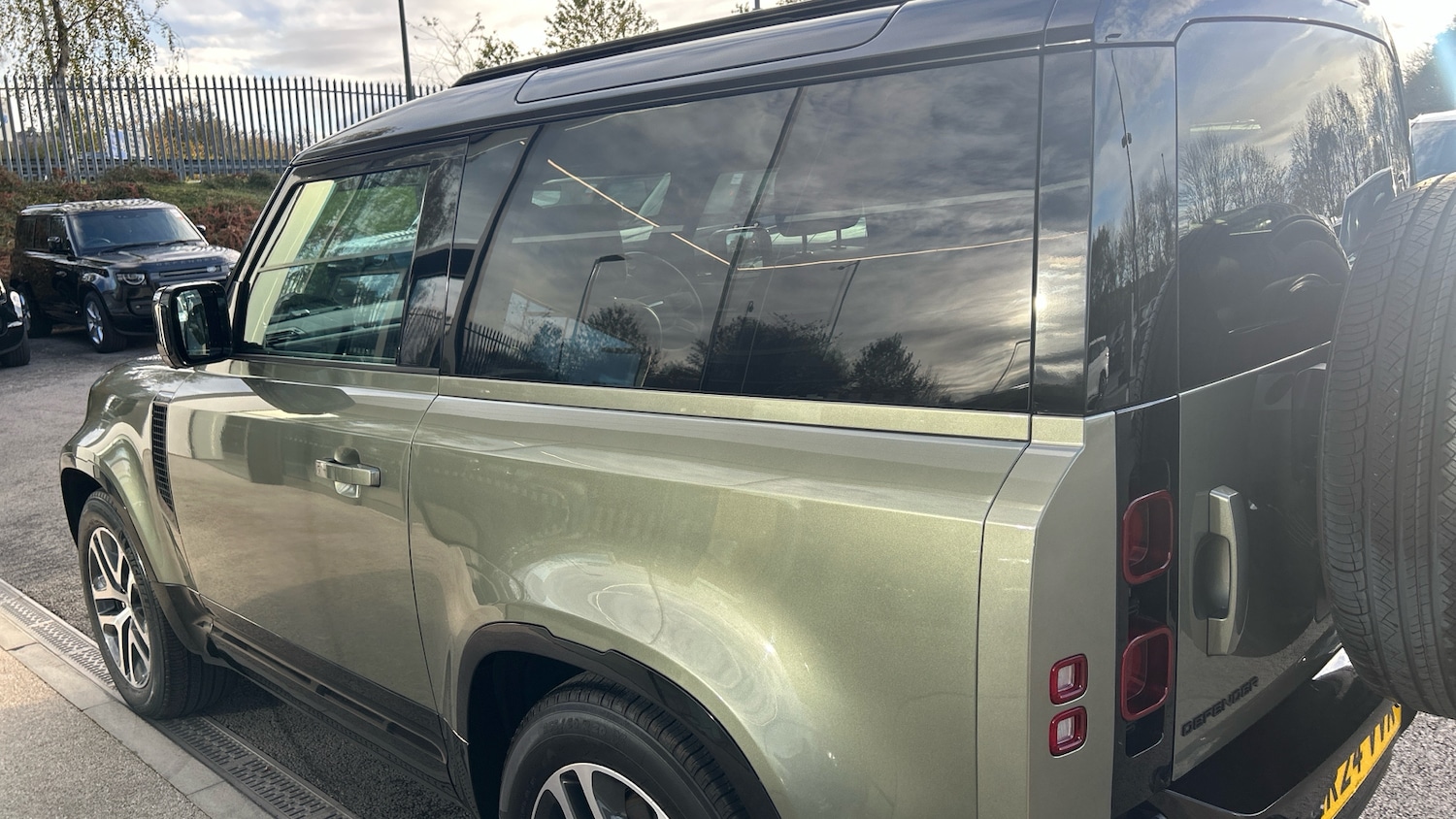 Used Land Rover Defender 2024 for sale - 76343856: Photo 26