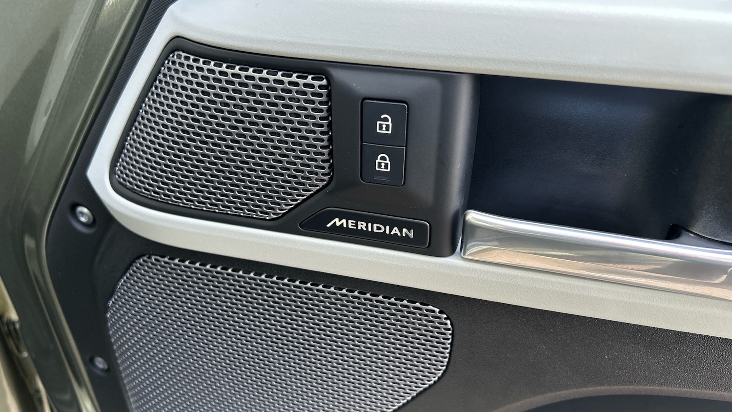 Used Land Rover Defender 2024 for sale - 76343856: Photo 44