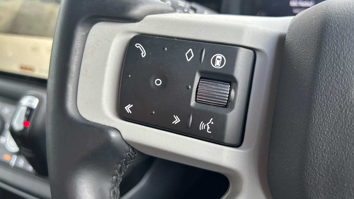 Used Land Rover Defender 2024 for sale - 76343856: Photo 52