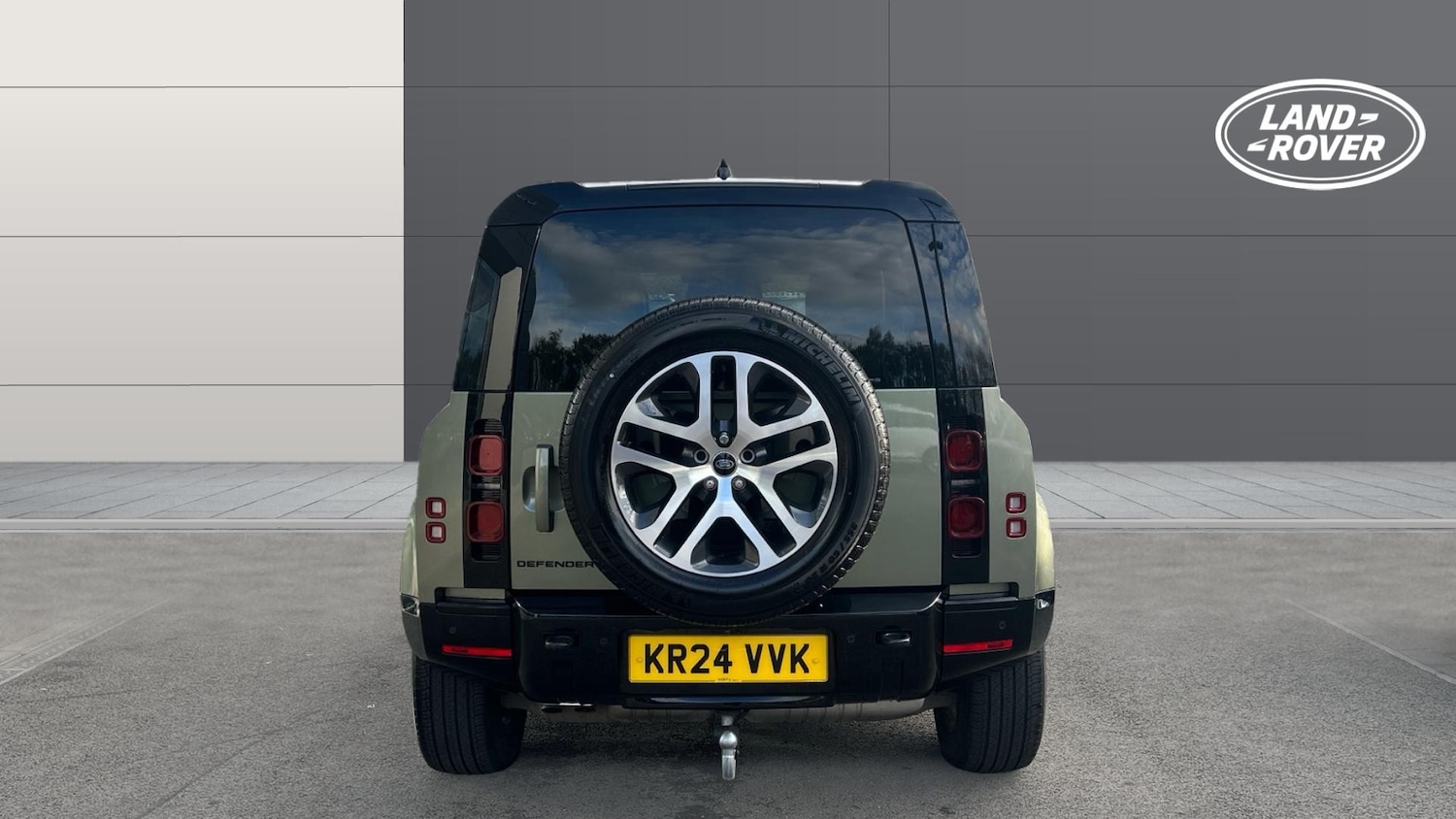 Used Land Rover Defender 2024 for sale - 76343856: Photo 6