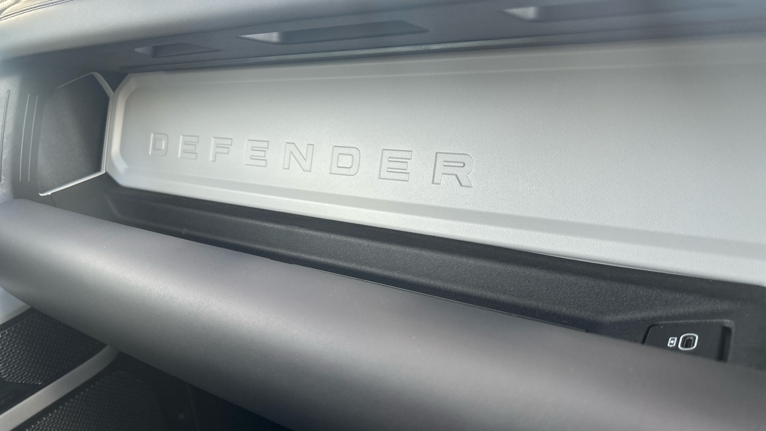 Used Land Rover Defender 2024 for sale - 76343856: Photo 69