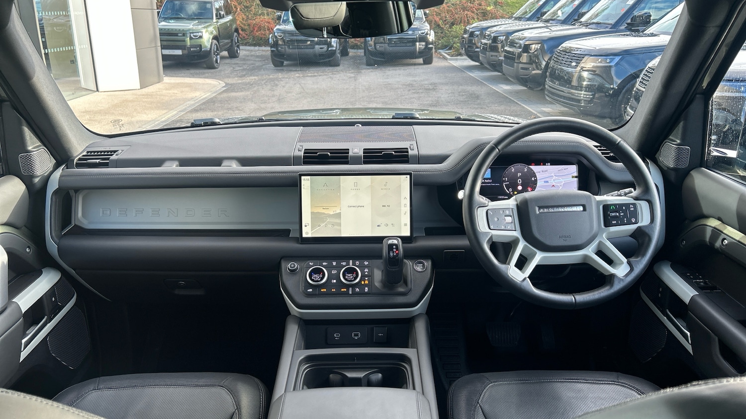 Used Land Rover Defender 2024 for sale - 76343856: Photo 9