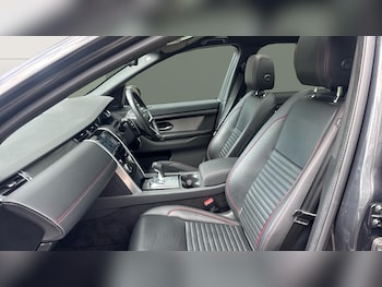 Used Land Rover Discovery Sport 2022 for sale - 78949929: Photo