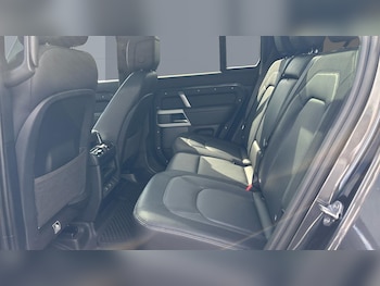 Used Land Rover Defender 2022 for sale - 75282994: Photo