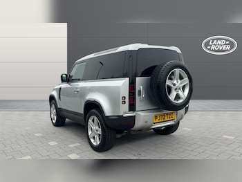 Used Land Rover Defender 2022 for sale - 77365101: Photo