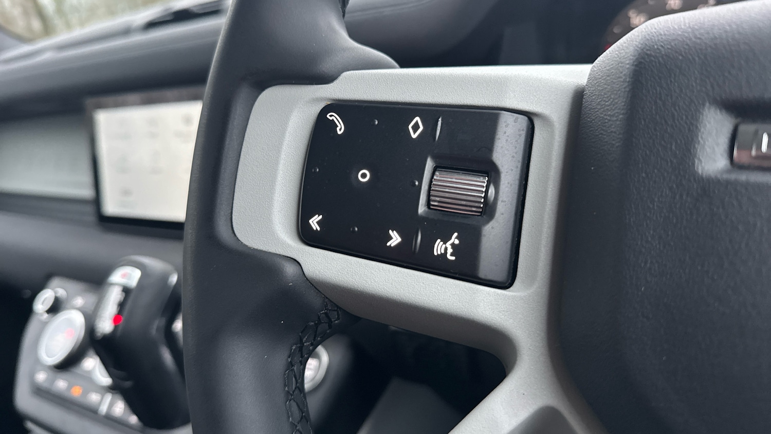 Used Land Rover Defender 2022 for sale - 77365101: Photo 49