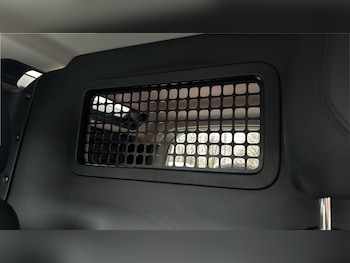 Used Land Rover Defender 2022 for sale - 77365101: Photo