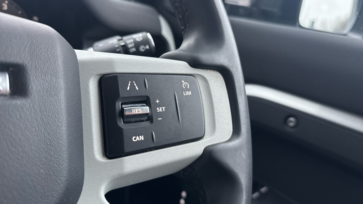 Used Land Rover Defender 2022 for sale - 77365101: Photo 50