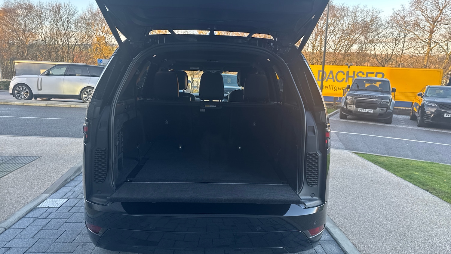 Used Land Rover Discovery 2023 for sale - 76734335: Photo 10