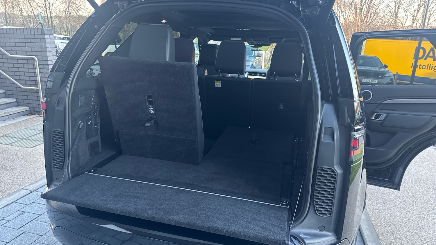 Used Land Rover Discovery 2023 for sale - 76734335: Photo 39