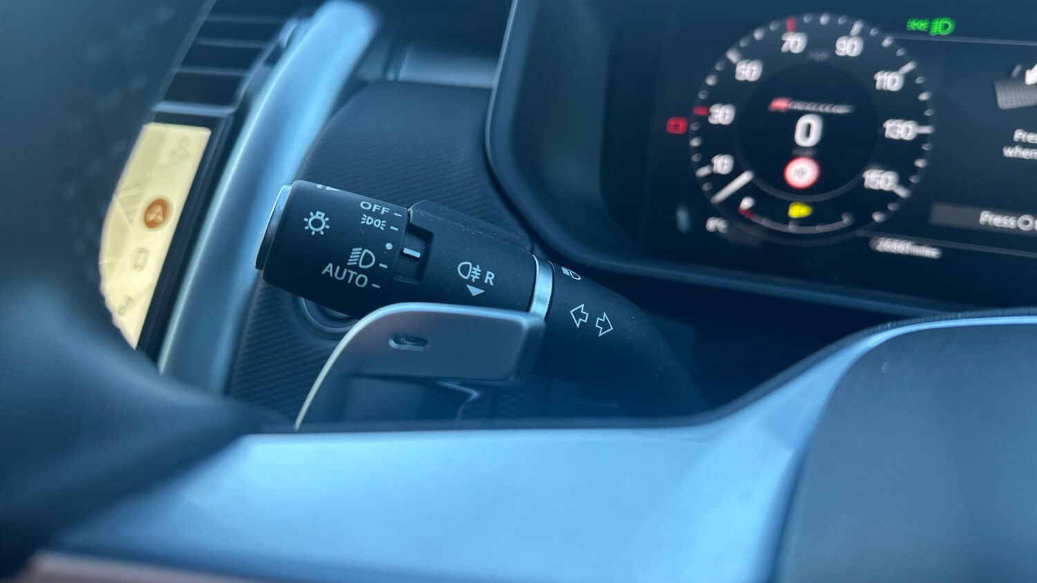 Used Land Rover Discovery 2023 for sale - 76734335: Photo 50