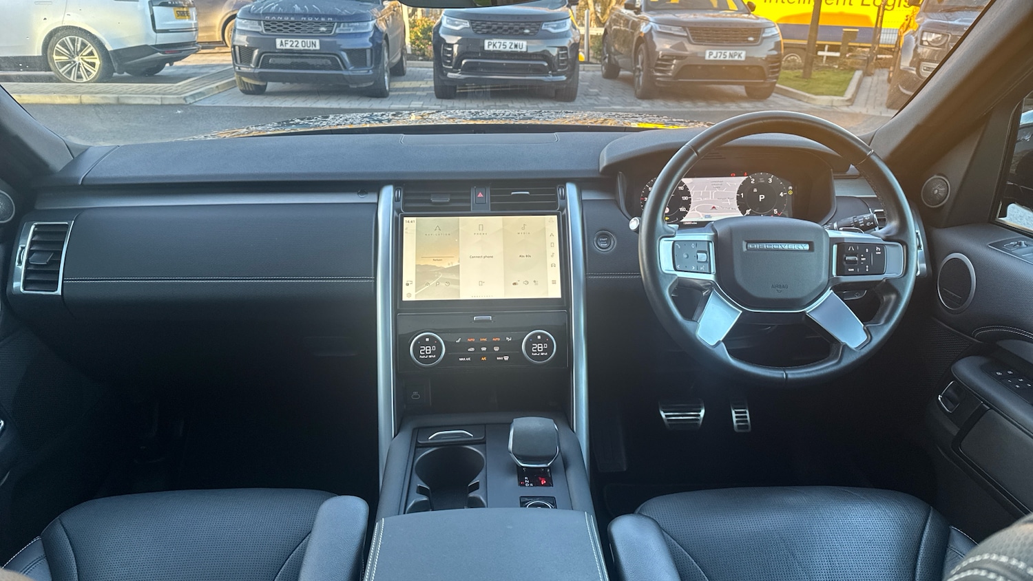 Used Land Rover Discovery 2023 for sale - 76734335: Photo 9