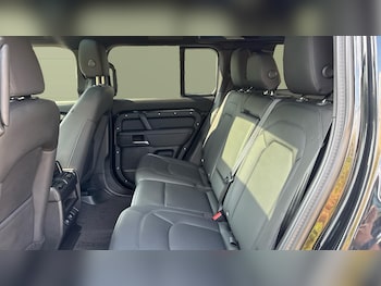 Used Land Rover Defender 2025 for sale - 79330111: Photo