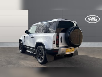 Used Land Rover Defender 2023 for sale - 78018167: Photo