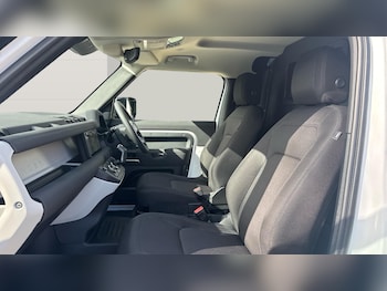 Used Land Rover Defender 2023 for sale - 78018167: Photo