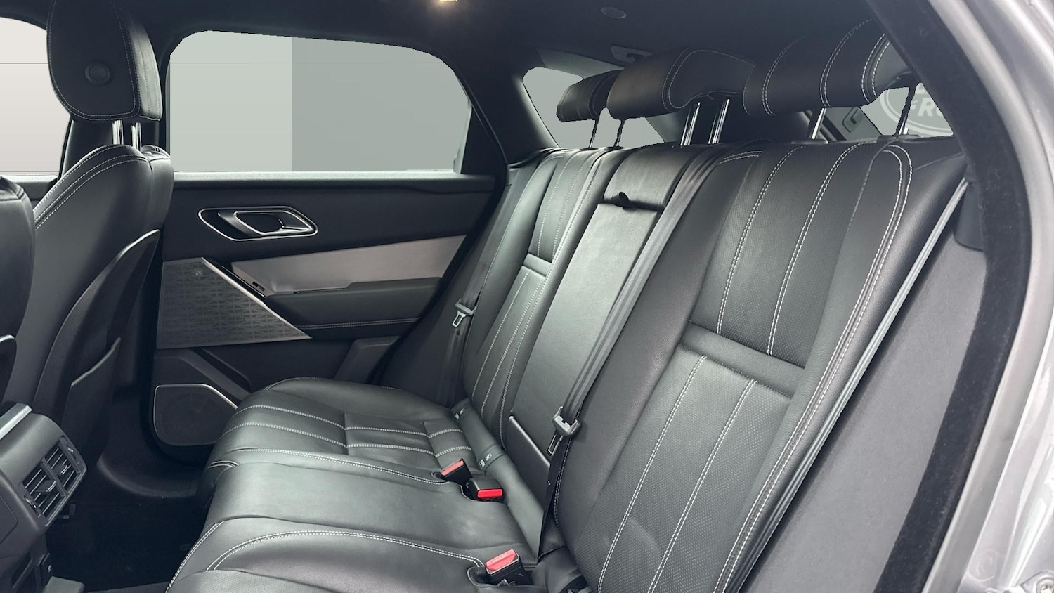 Used Land Rover Range Rover Velar 2021 for sale - 77432472: Photo 4