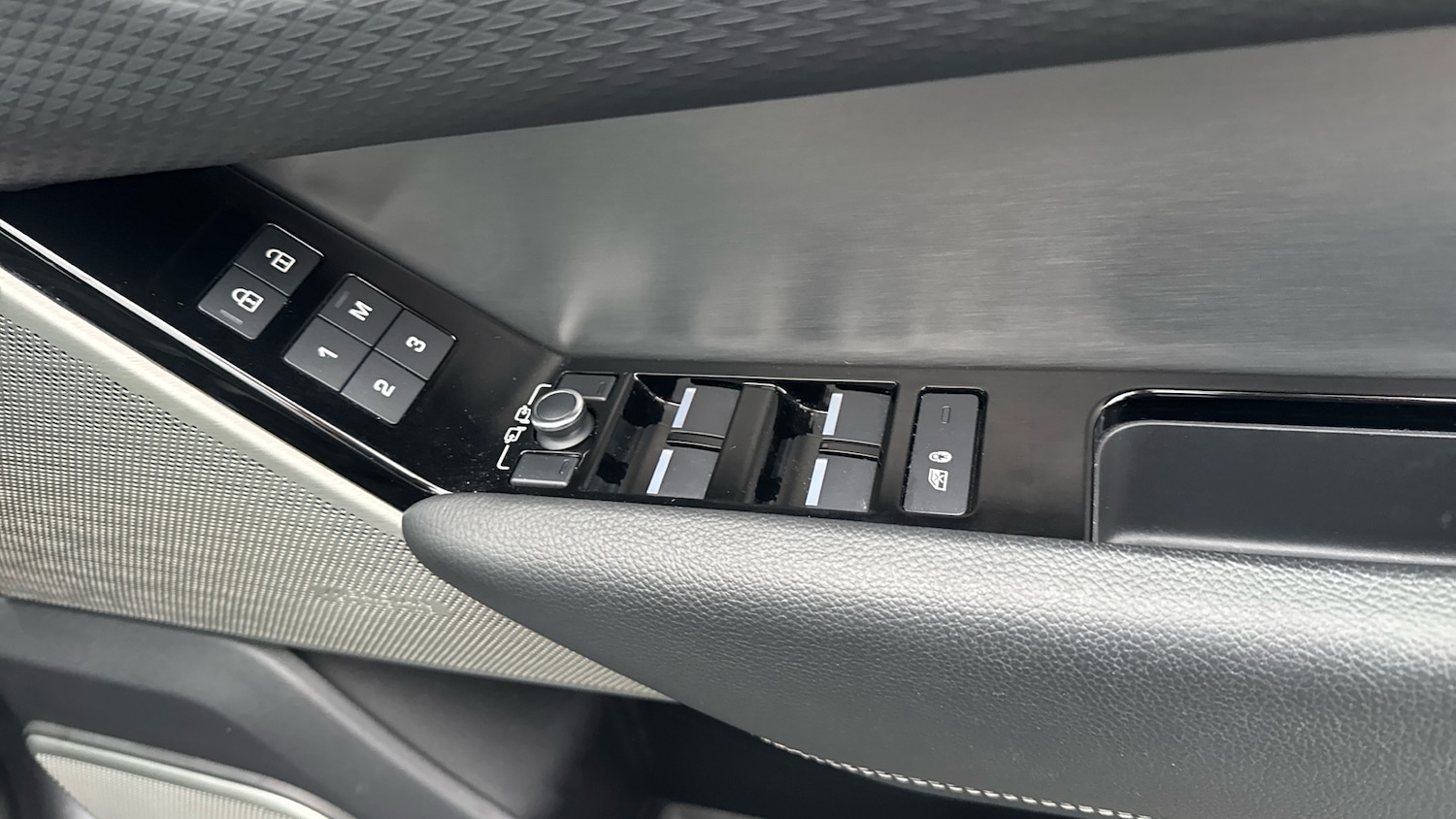 Used Land Rover Range Rover Velar 2021 for sale - 77432472: Photo 44