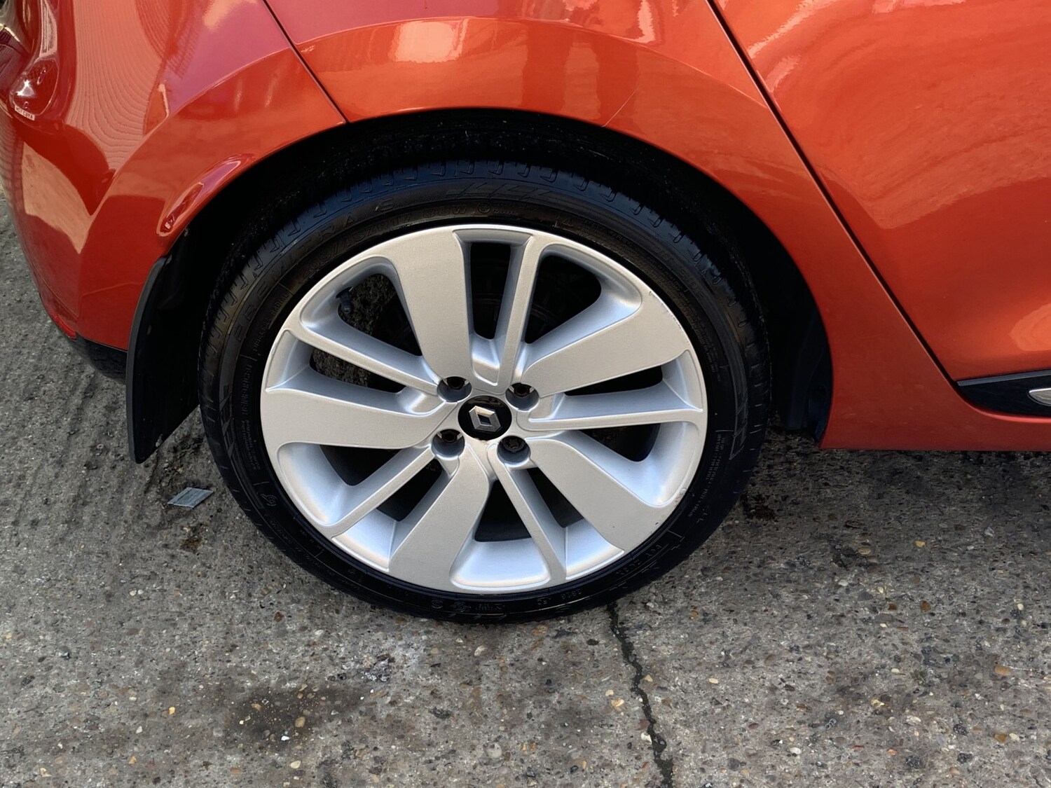 Used Renault Clio 2013 for sale - 77881115: Photo 10