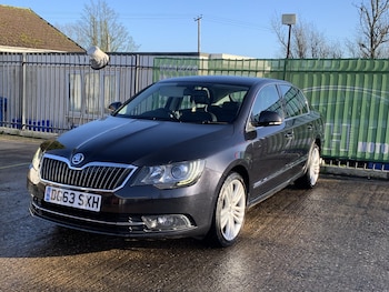 Used Skoda Superb 2013 for sale - 77420322: Photo