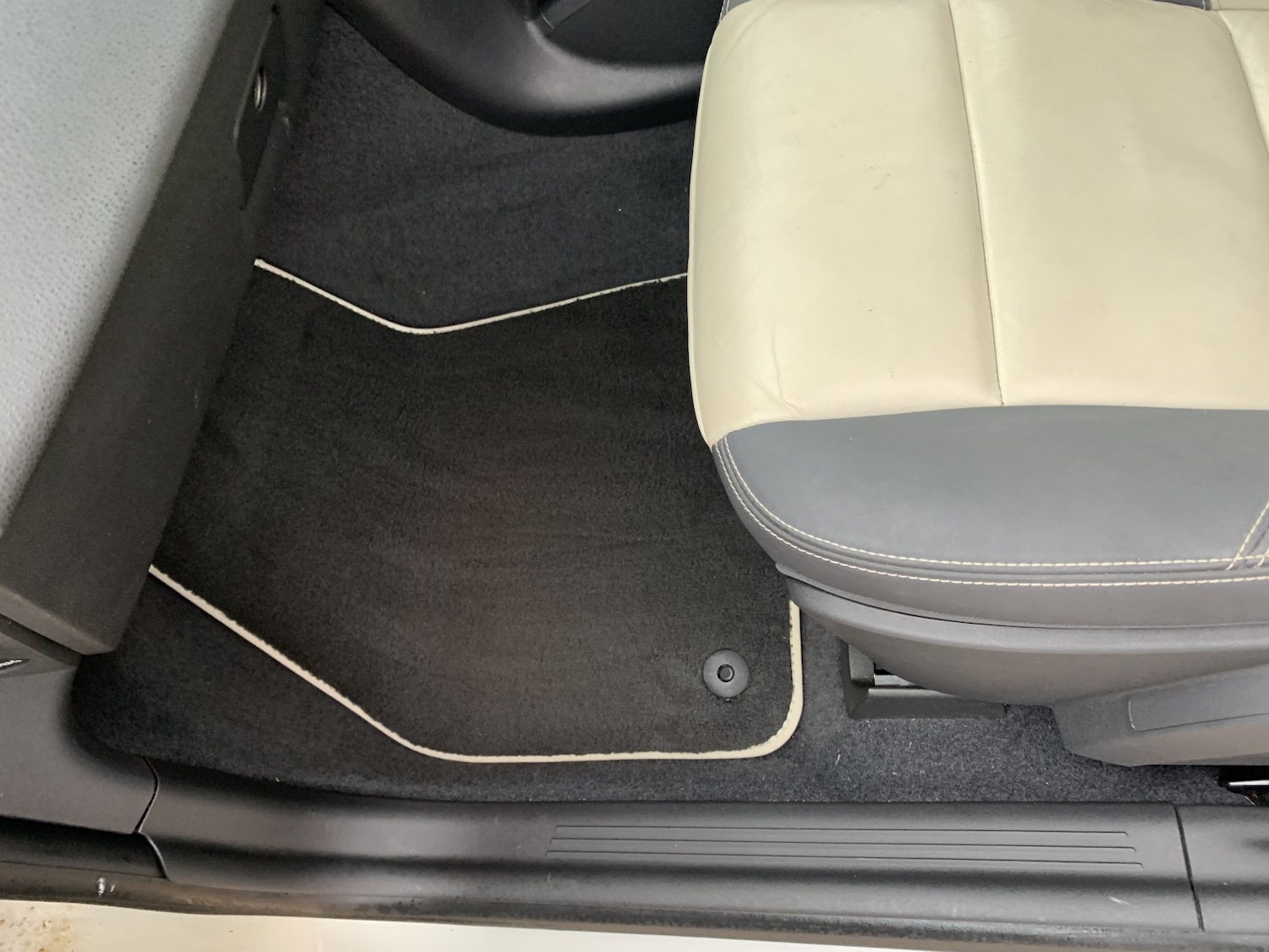 Used Volvo C30 2011 for sale - 77423515: Photo 27