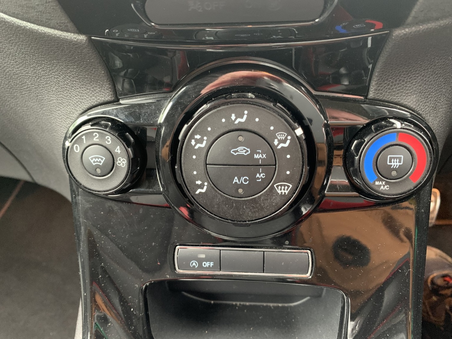 Used Ford Fiesta 2015 for sale - 77798586: Photo 25