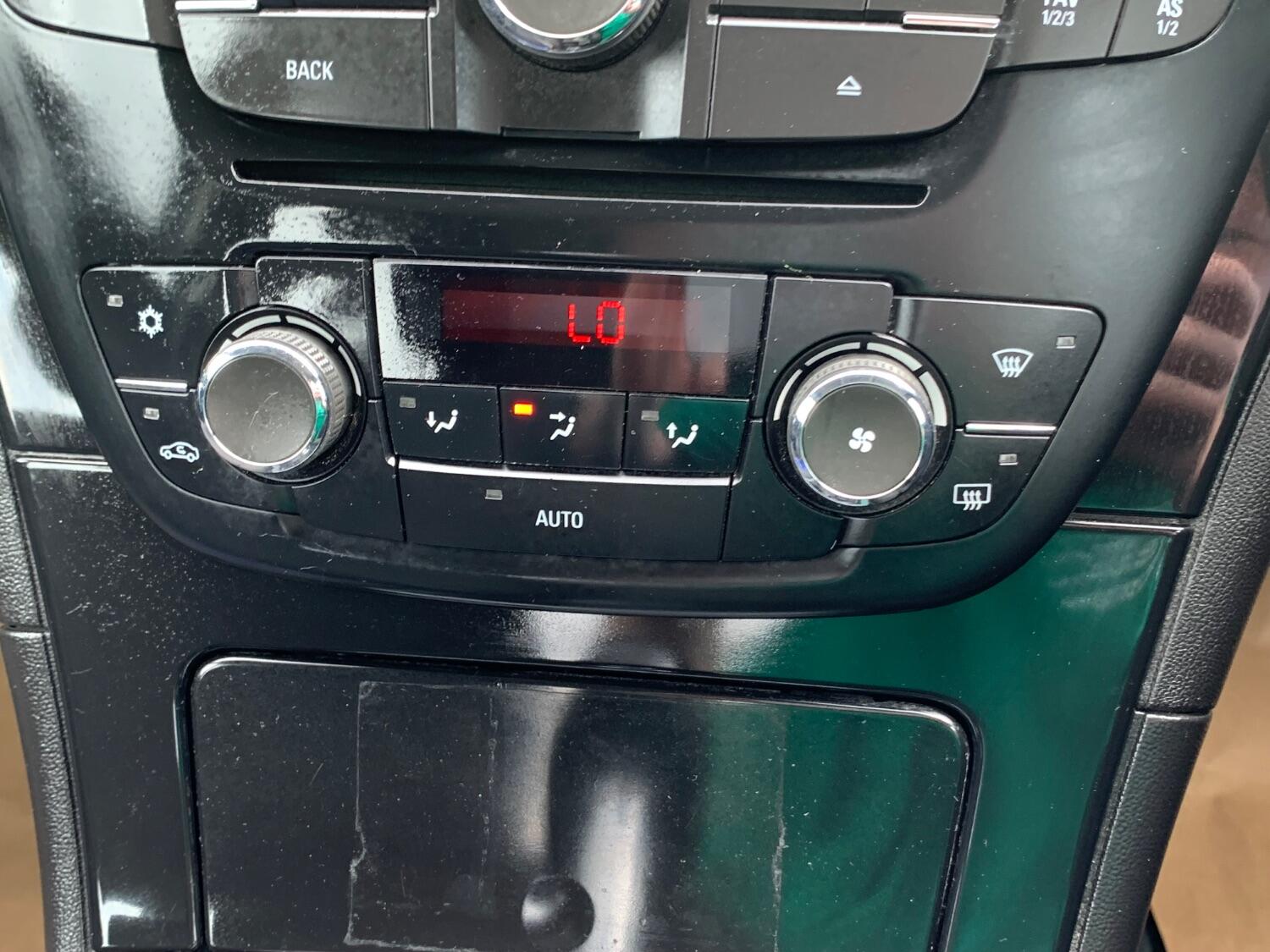 Used Vauxhall Insignia 2009 for sale - 76793595: Photo 19