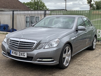 Used Mercedes-Benz E Class 2011 for sale - 79047675: Photo