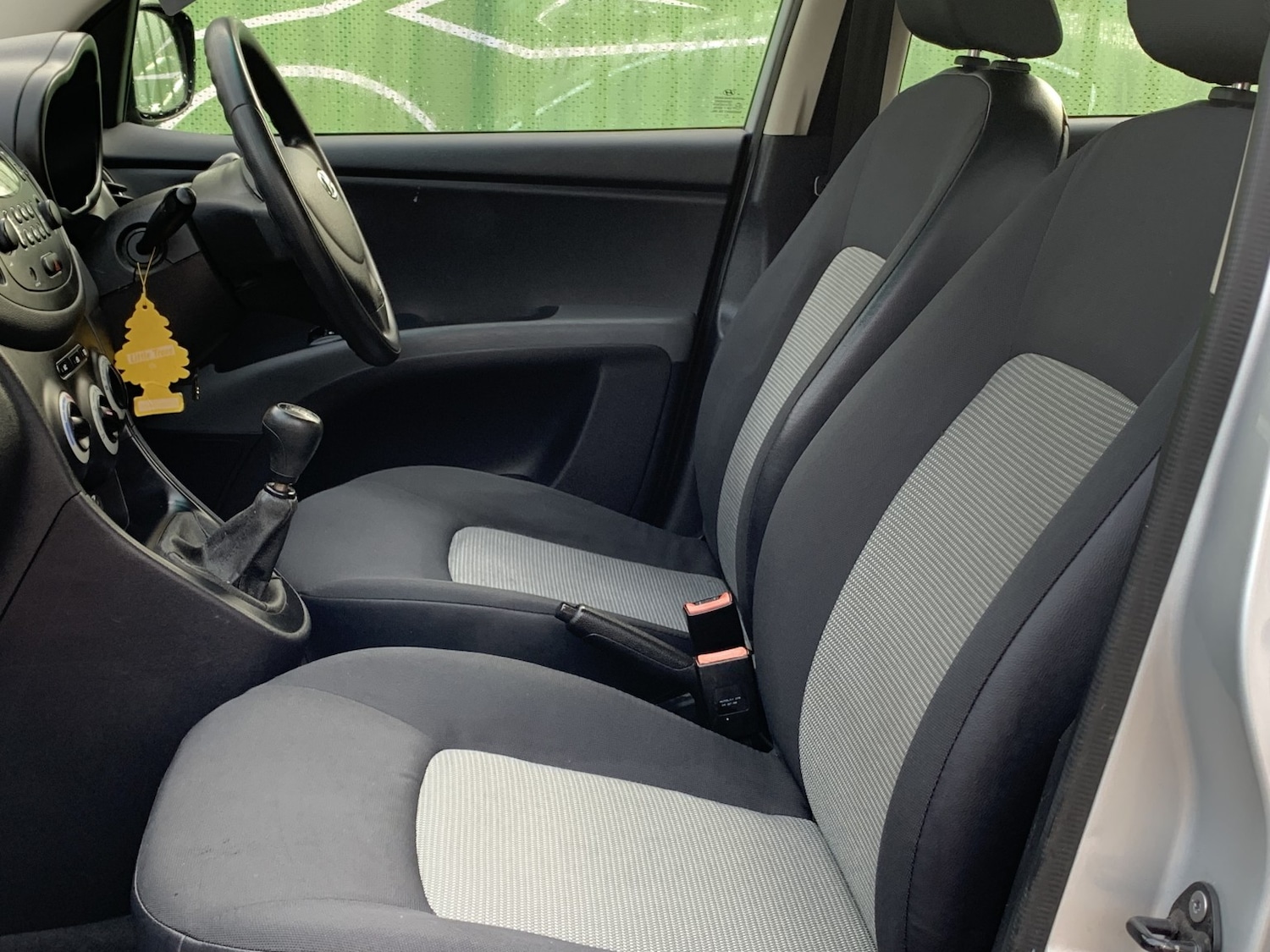 Used Hyundai i10 2009 for sale - 77632495: Photo 9