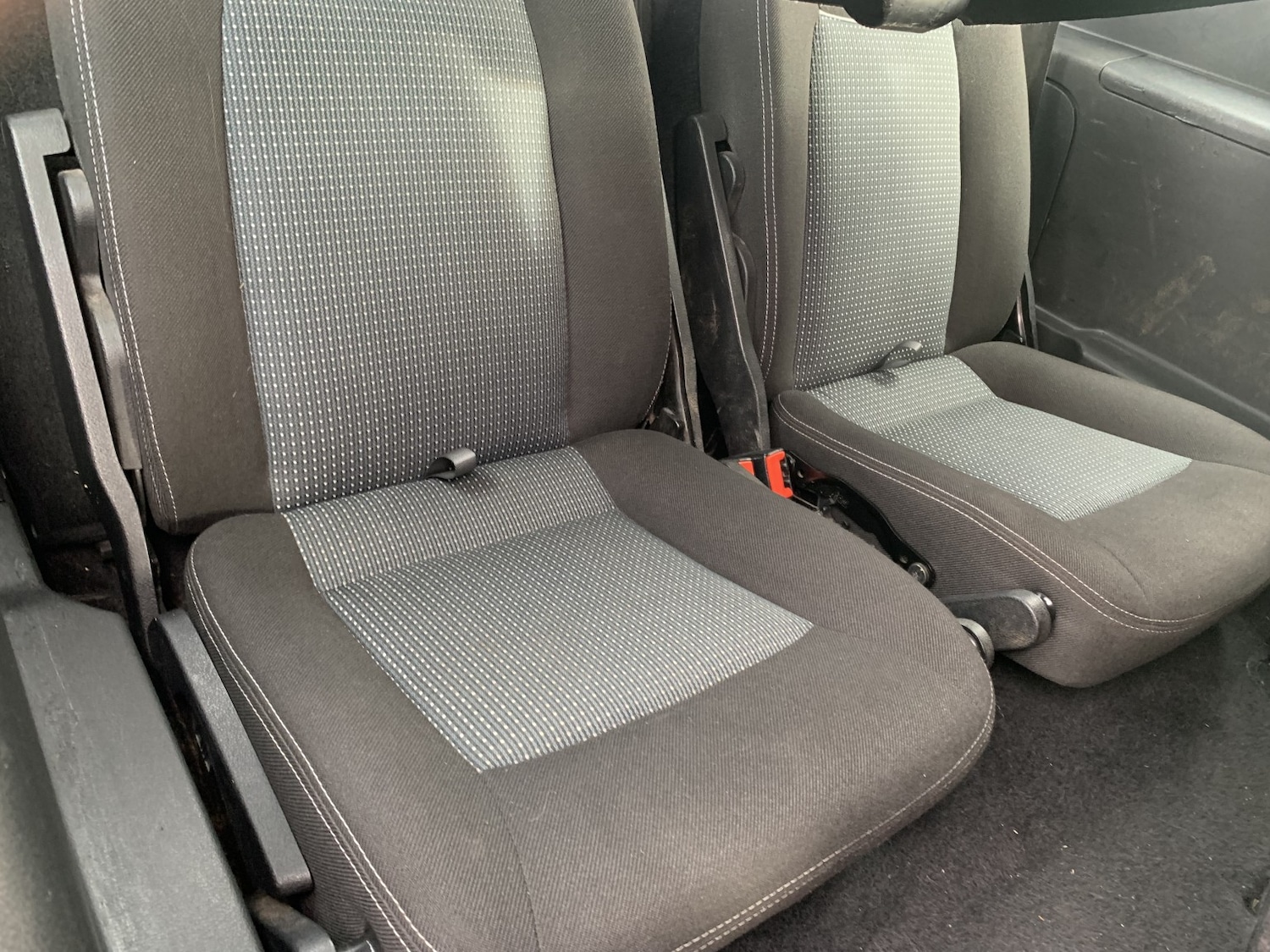 Used Ford S-Max 2010 for sale - 76369258: Photo 6