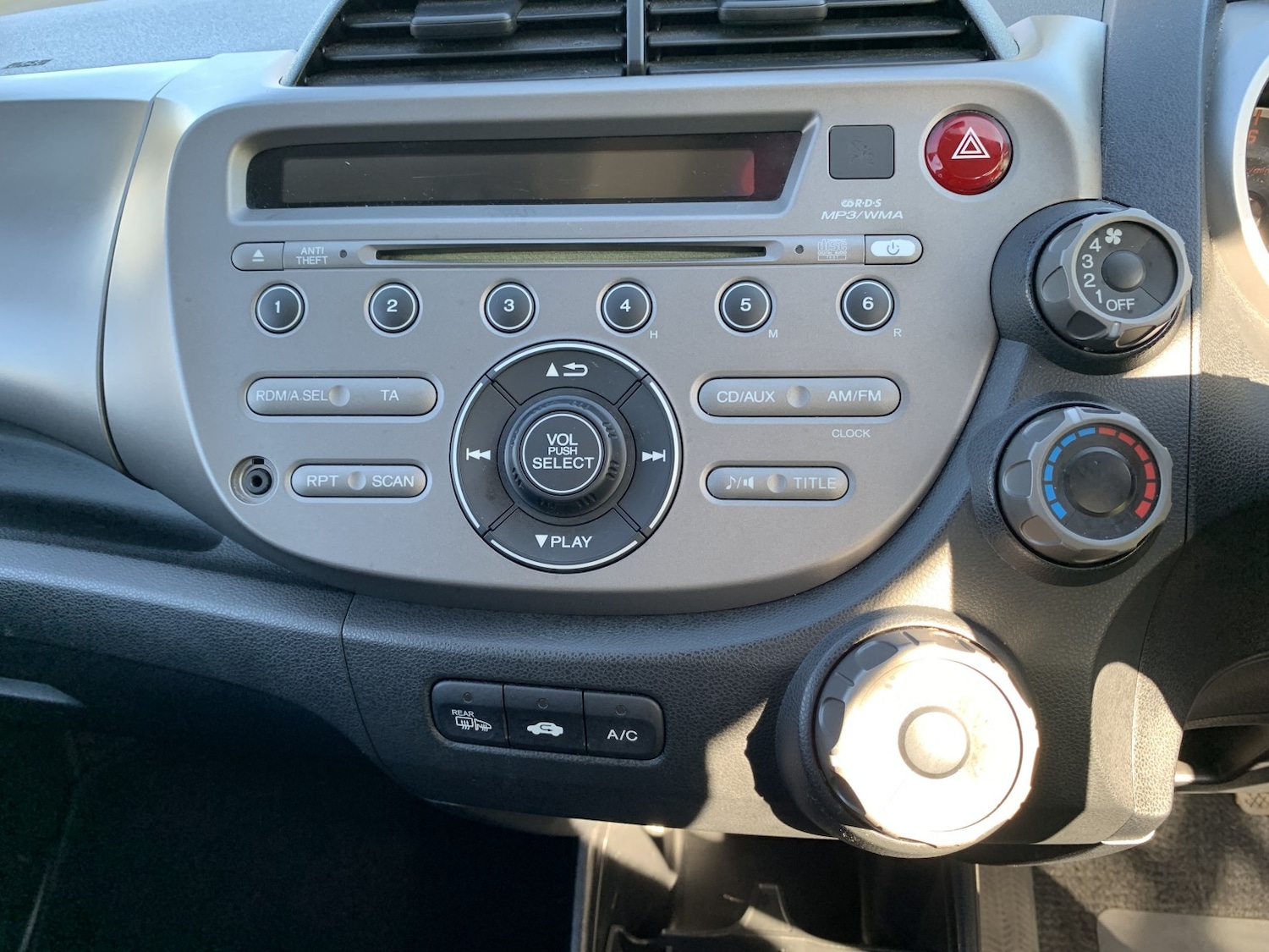 Used Honda Jazz 2009 for sale - 77938088: Photo 30