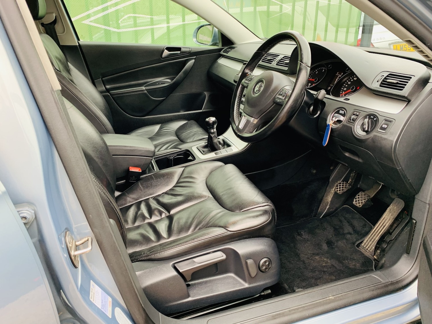 Used Volkswagen Passat 2010 for sale - 78098273: Photo 26