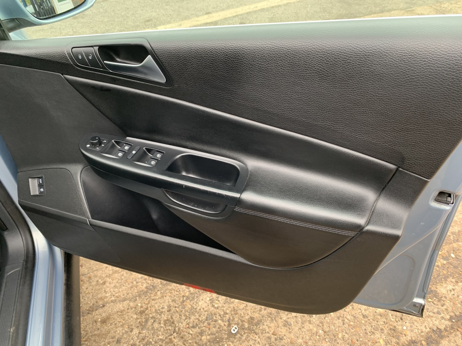 Used Volkswagen Passat 2010 for sale - 78098273: Photo 28