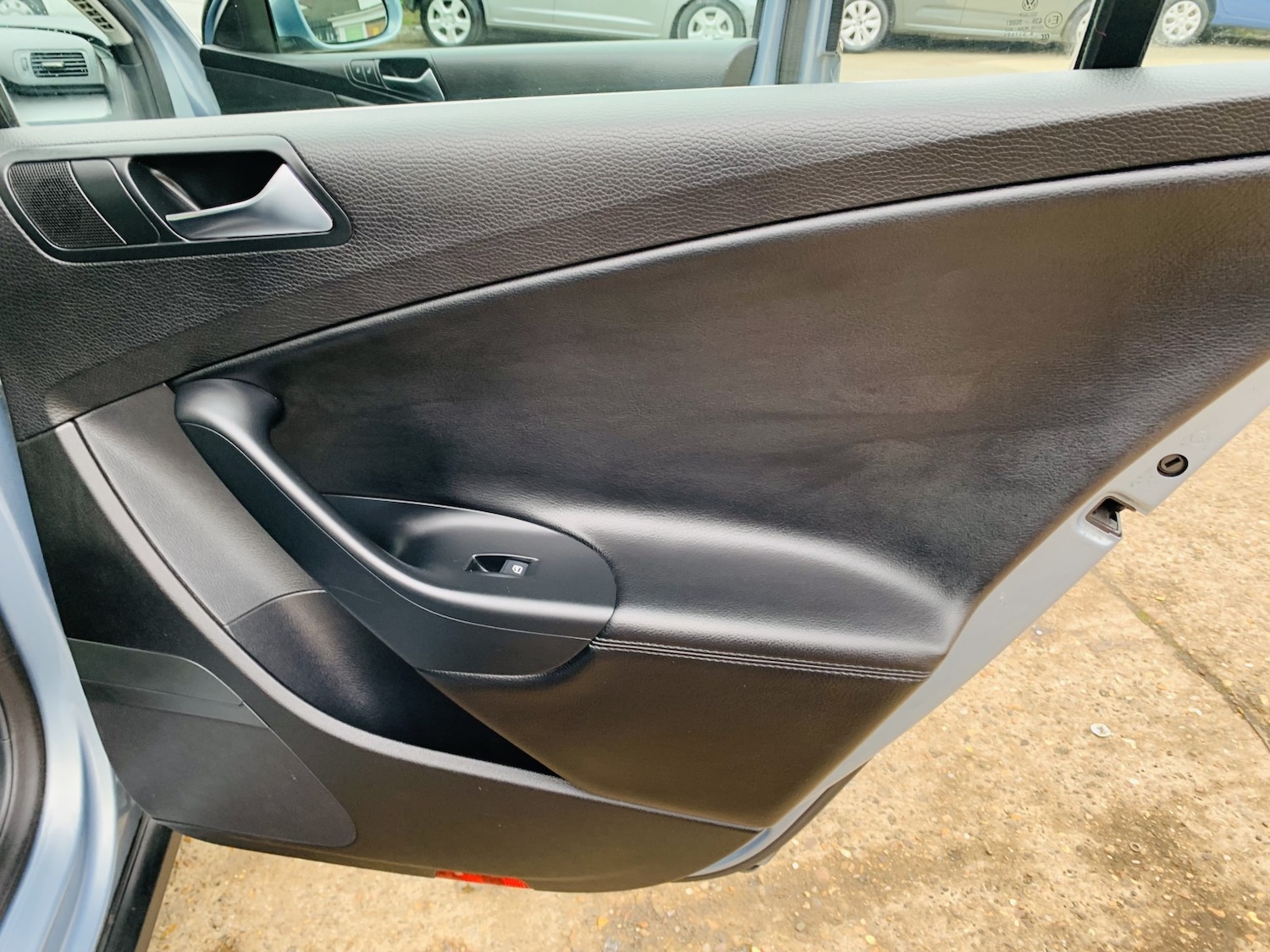 Used Volkswagen Passat 2010 for sale - 78098273: Photo 29