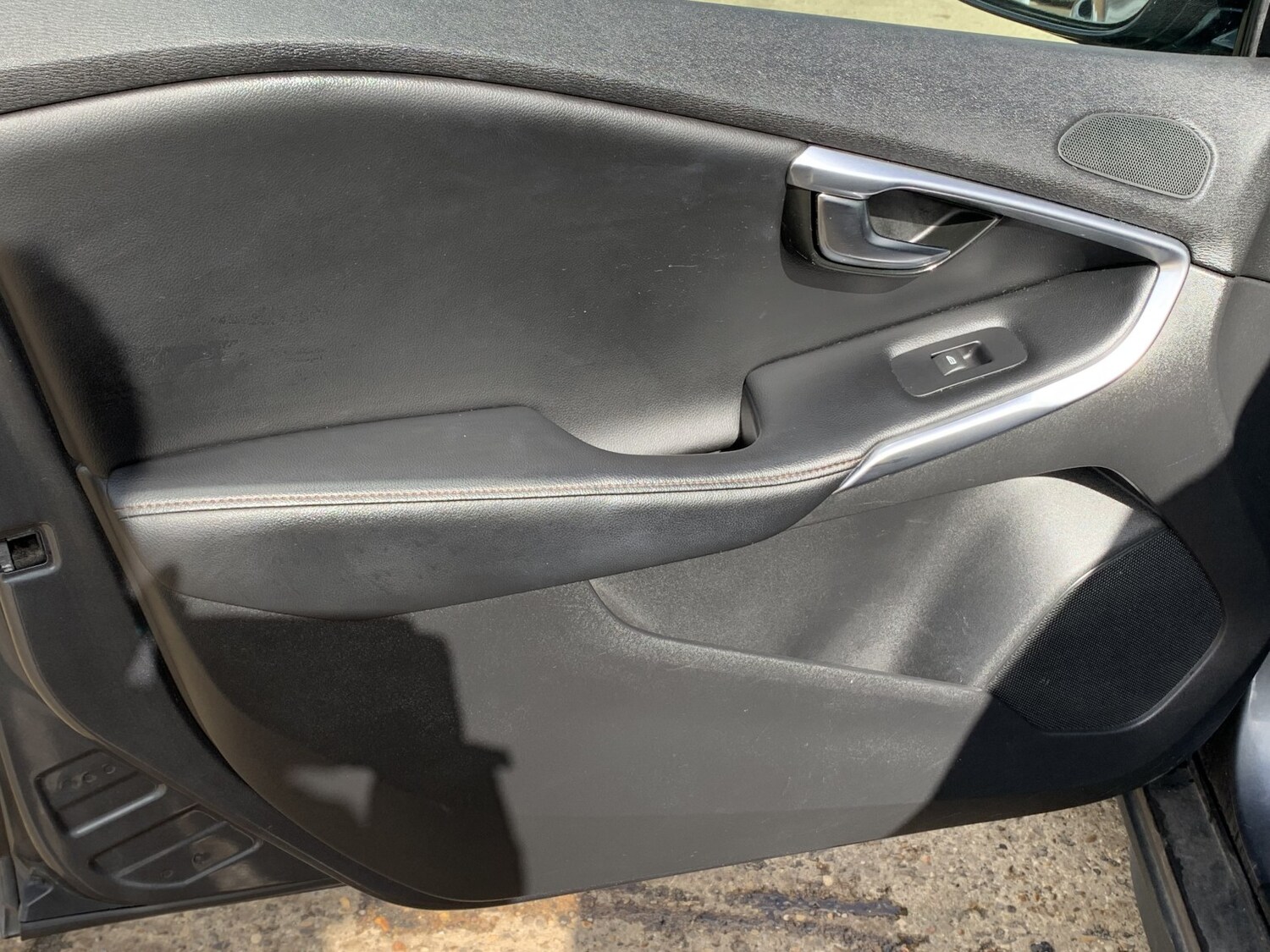 Used Volvo V40 2013 for sale - 77881050: Photo 23